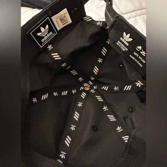 Adidas cap - adjustable - BLACK - Picture 6 of 8